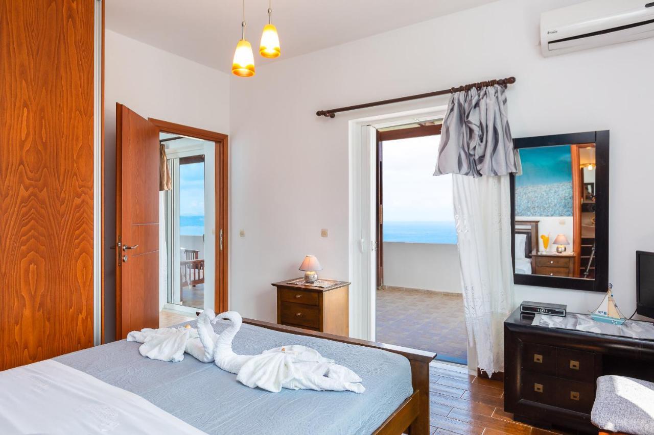 Ekaterini Vip Villa Plaka  Exterior photo