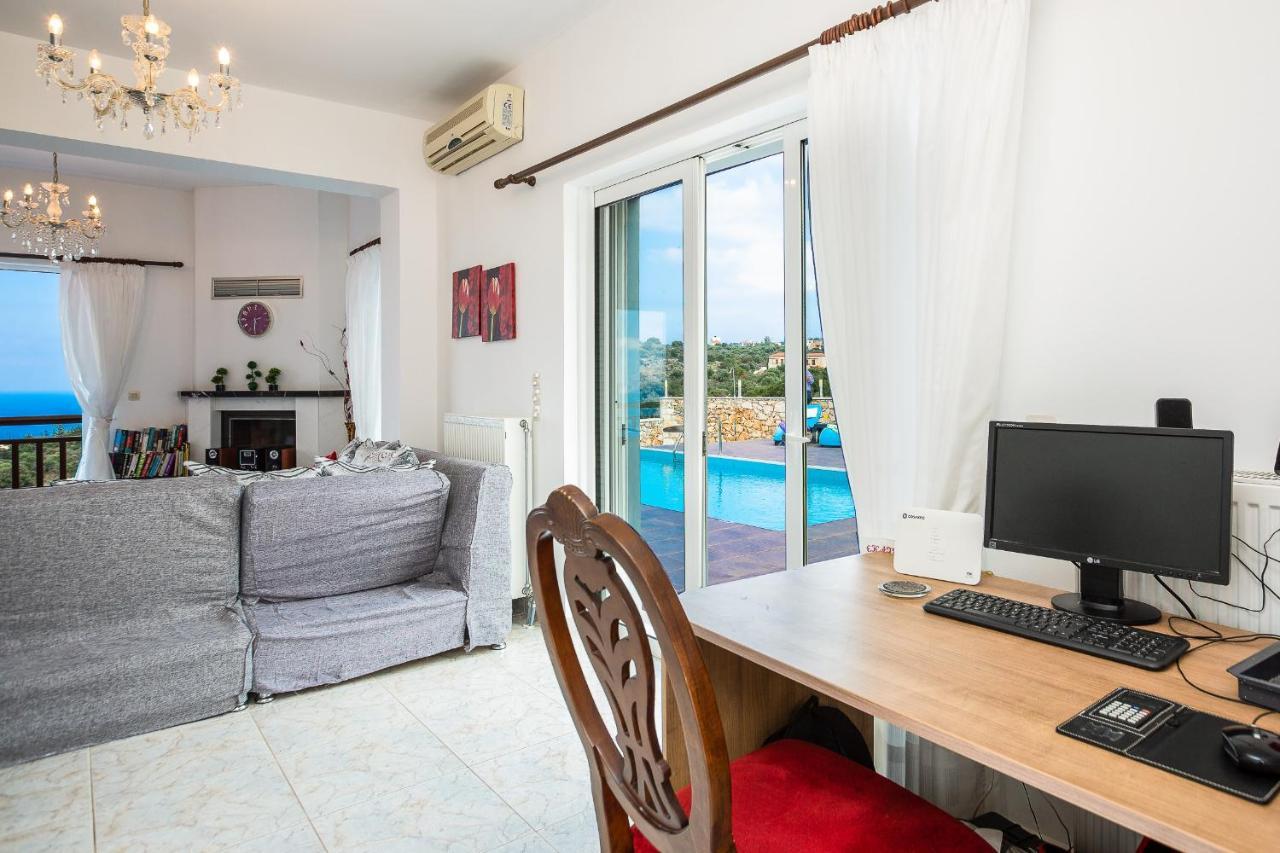 Ekaterini Vip Villa Plaka  Exterior photo